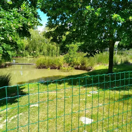Challans, 3 Pièces, 6 Personnes - Fr-1-426-343 *